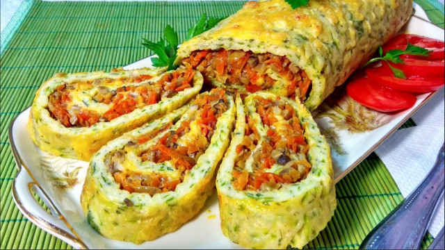 Vegetable roll of zucchini with cheese