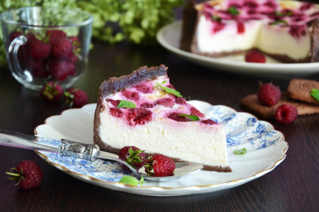 Tender cottage cheese with raspberries