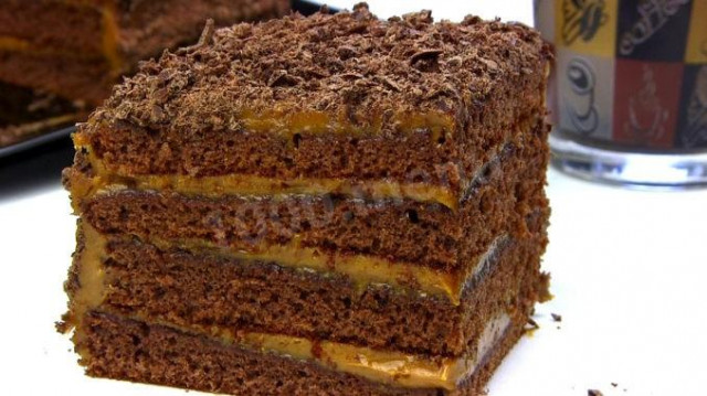Chocolate honey cake without rolling out the cakes