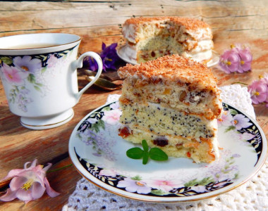 Cake with poppy seeds, nuts, raisins and sour cream