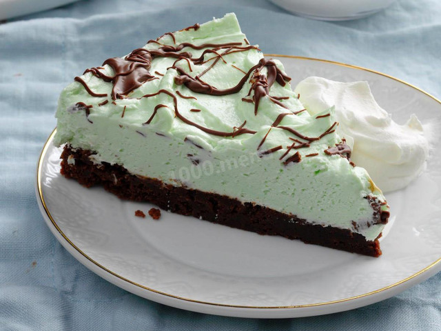 Brownies with mint syrup