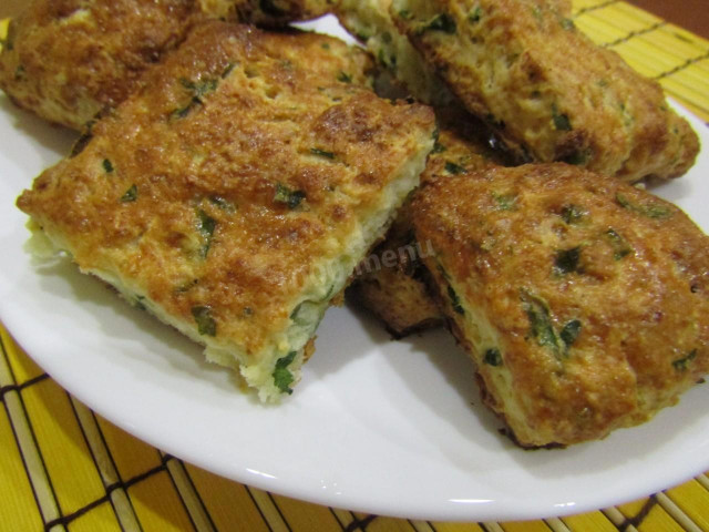 Scones with cheese and parsley