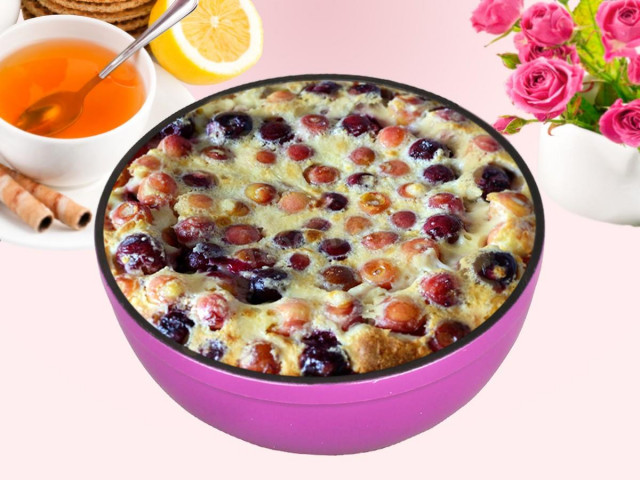 Clafouti with almond flour cherries