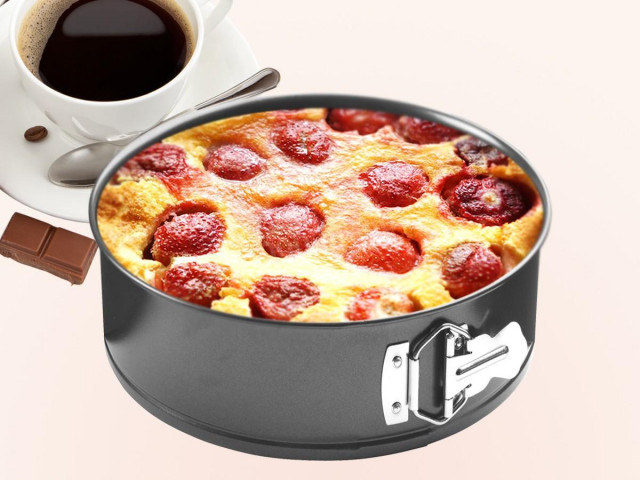 Clafouti with strawberries