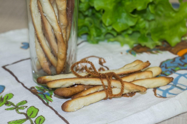 Breadsticks on kefir and dry yeast with sea salt