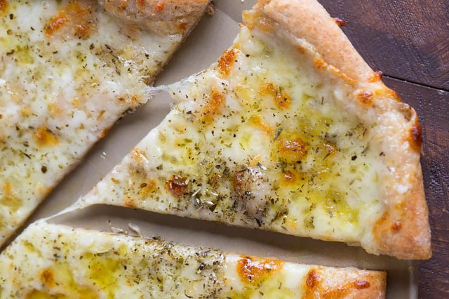 White pizza with Italian herb mixture