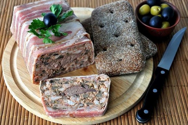 Meat terrine with royal champignons