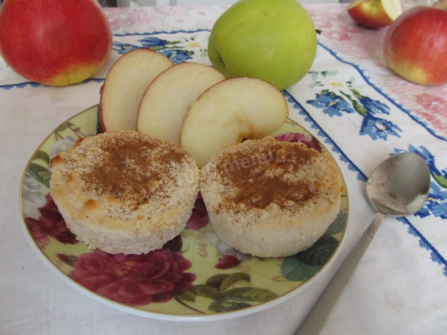 Cottage cheese and apple souffle