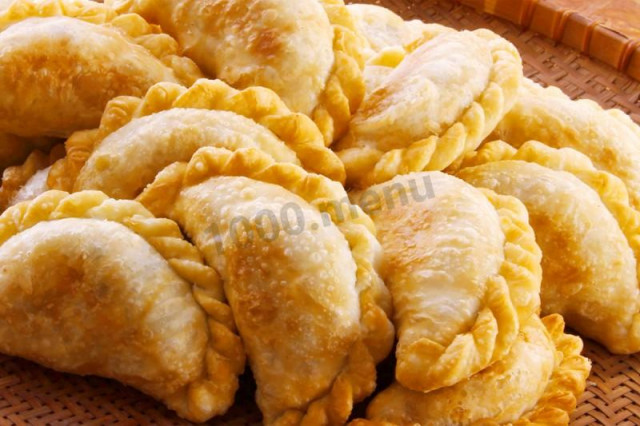 Cheese dumpling pies with ham