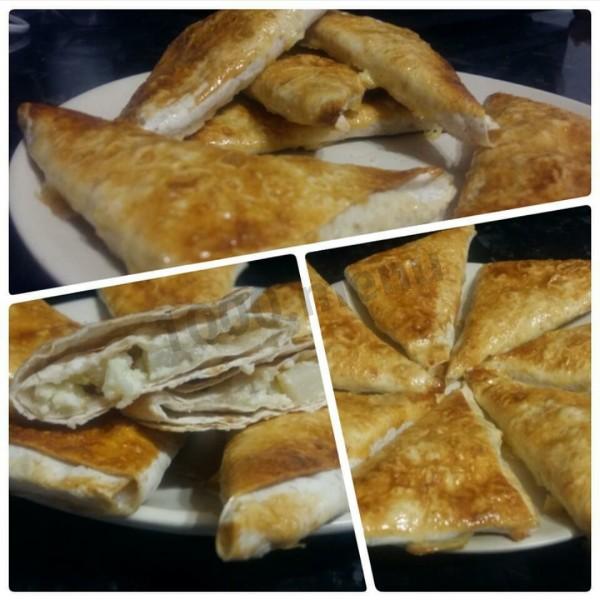 Cottage cheese and apple pita bread envelopes
