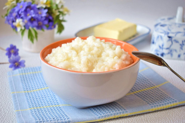 Rice porridge like in kindergarten