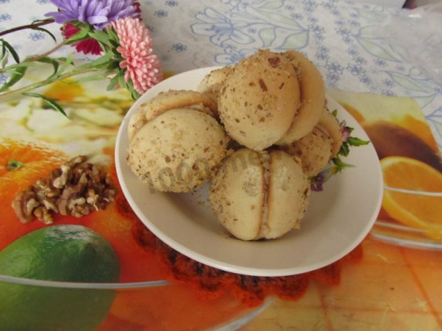 Cookies stuffed with sour cream with nuts