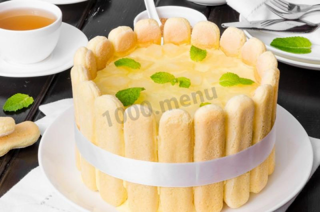 Pineapple sponge cake
