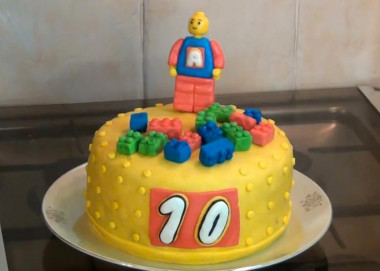 Lego Cake Maker