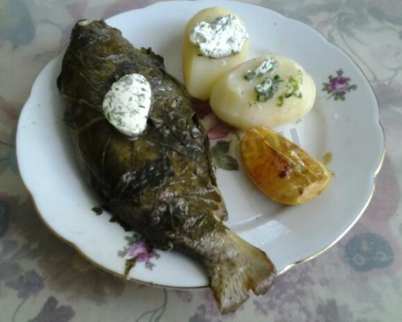 River trout baked in horseradish leaves