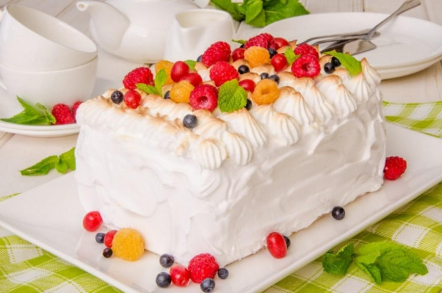 Alaska ice cream cake