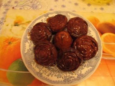 Minsk honey cupcakes with chocolate glaze
