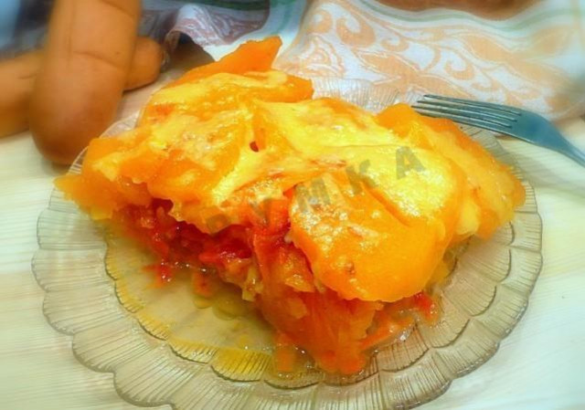 Baked pumpkin with cheese