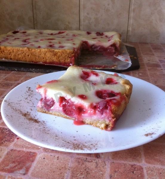 Strawberry cheesecake pie
