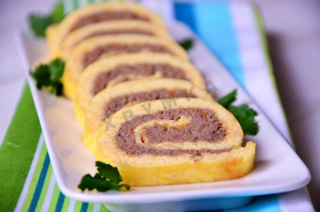 Cheese roll with liver paste