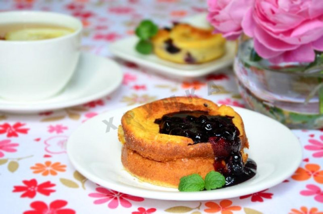 Cottage cheese souffle with blueberries
