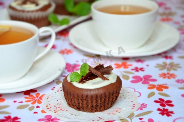 Chocolate cupcakes with cottage cheese filling