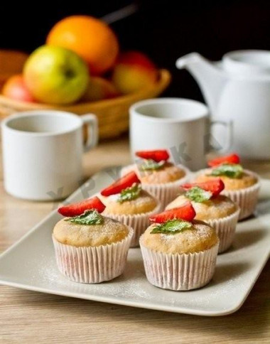 Muffins on strawberry yogurt