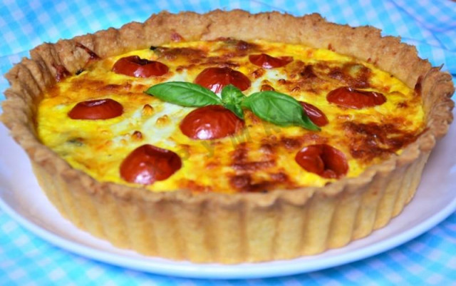 Quiche with spinach and cheese