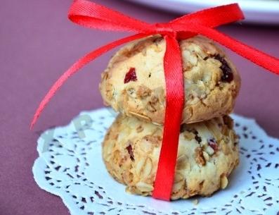 Oatmeal cookies with cranberries