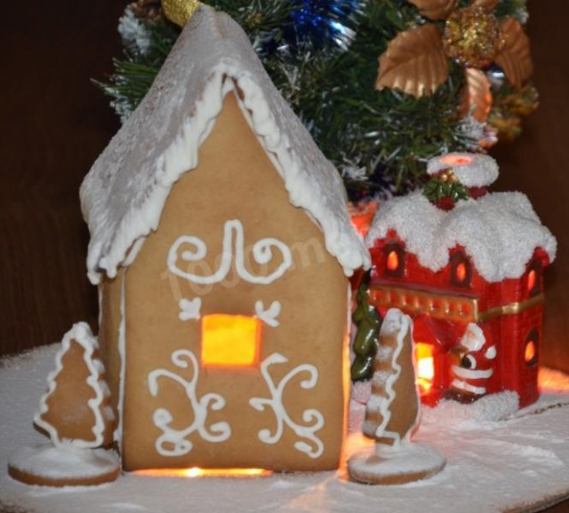 New Year gingerbread house with icing