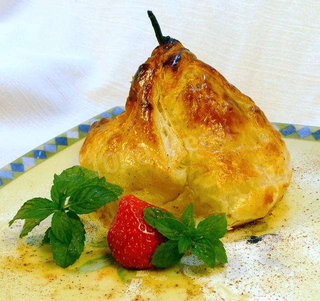 Stuffed Pears in puff pastry