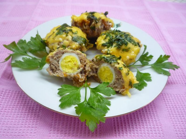 Meat cupcakes with quail eggs