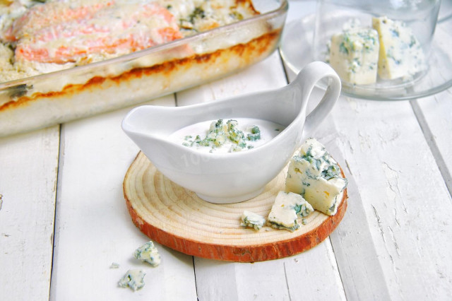Classic blue cheese sauce