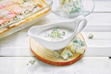 Classic blue cheese sauce