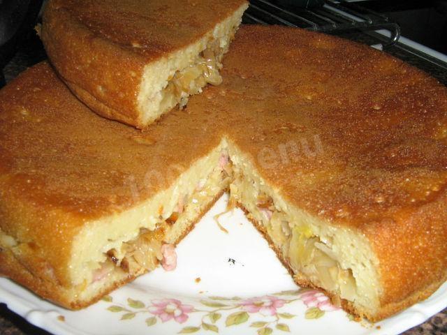 Quick pie with cabbage and chicken fillet on ryazhenka