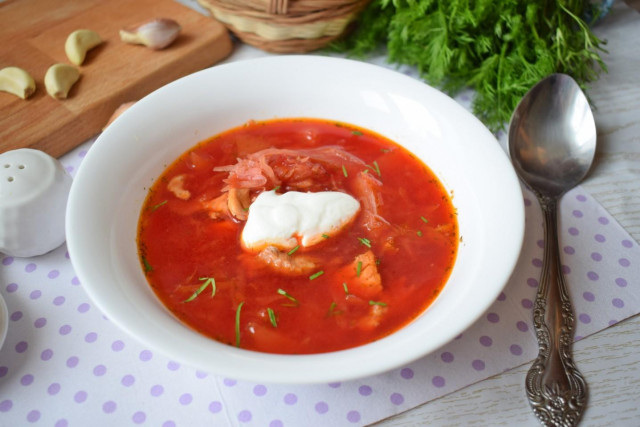 Classic borscht with beetroot