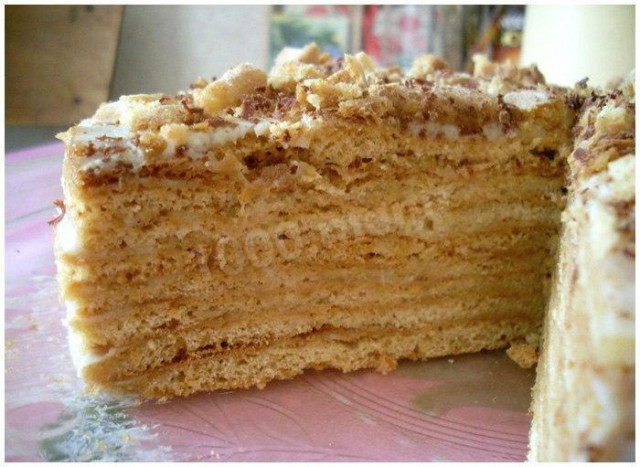 Honey cake multi-layered