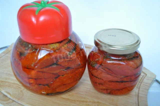 Dried tomatoes for winter