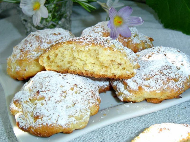 Apple shortbread cookies