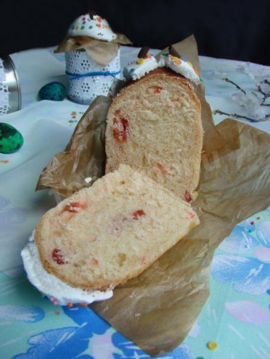 Egg yolk cakes with dried cherries