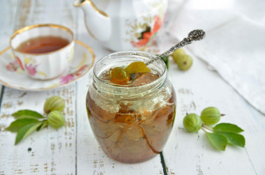 Royal emerald gooseberry jam with cherry leaf