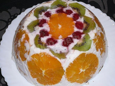 Souffle cake with fruits