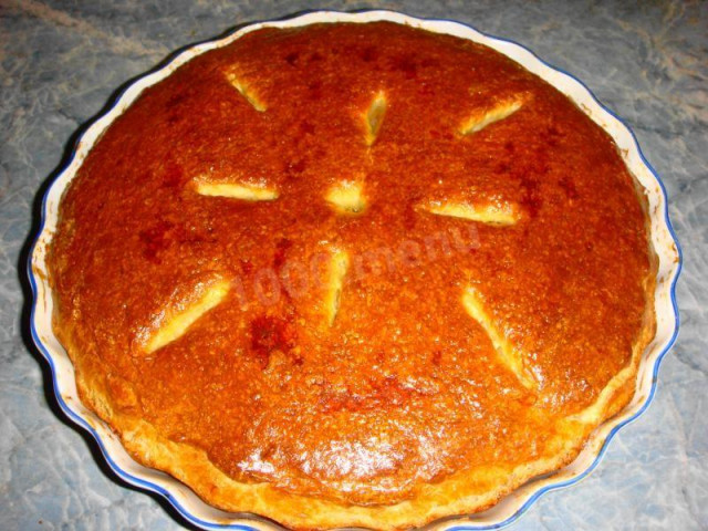 Yeast pie with cabbage and meat