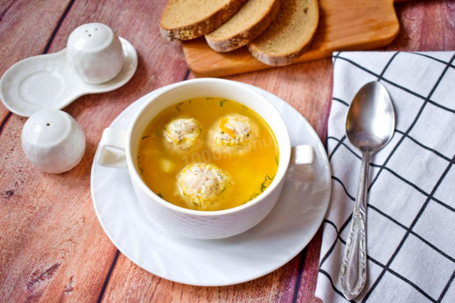 Soup with minced chicken meatballs