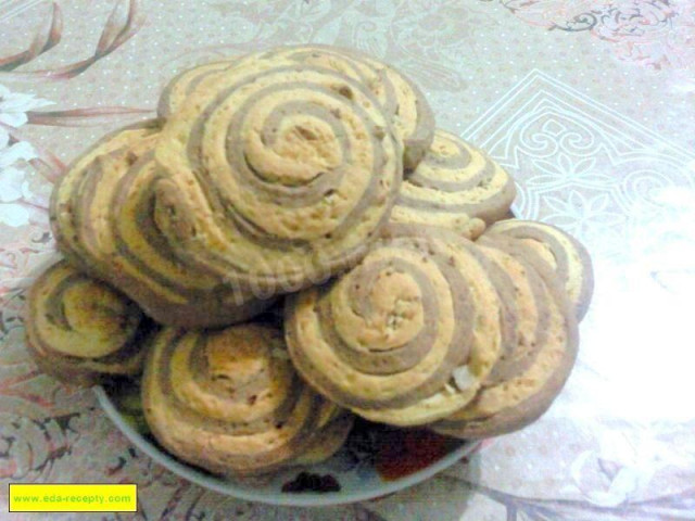 Quick striped cookies on sour cream