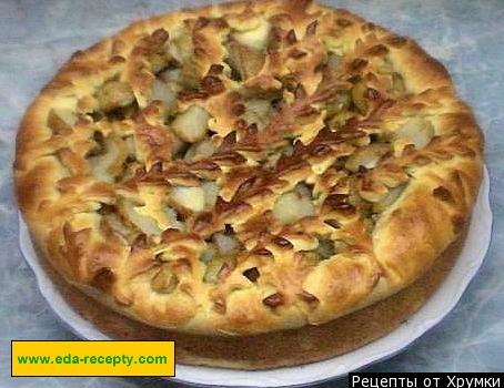 Pear pie with nuts