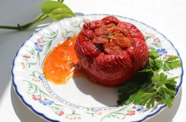 Red pepper stuffed