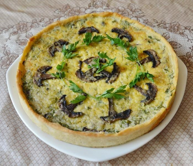 Lauren's Quiche cheese pie with mushrooms