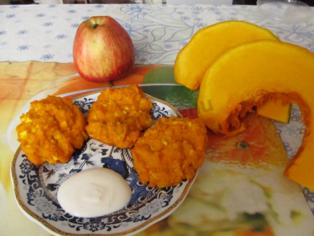 Pumpkin cutlets with cottage cheese and apple in the oven