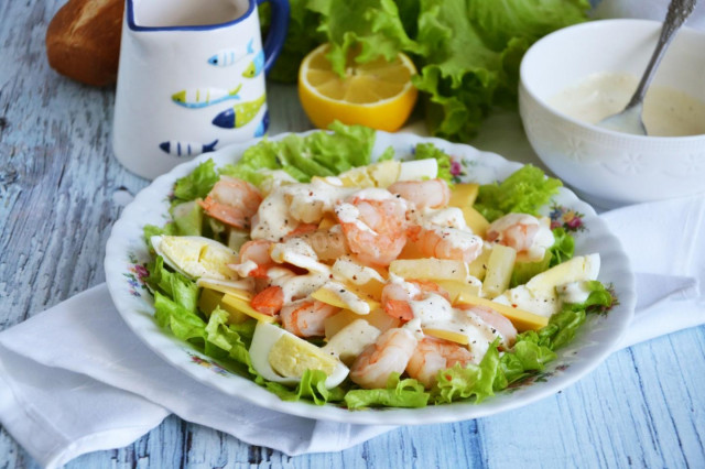 Pineapple and cheese shrimp salad